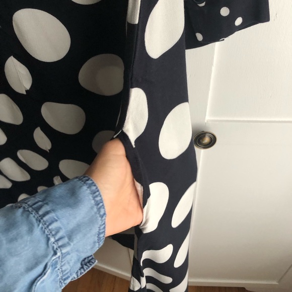 Polka dot Asymmetric Dress with pockets! - Picture 4 of 5